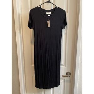 Fitted maternity dress